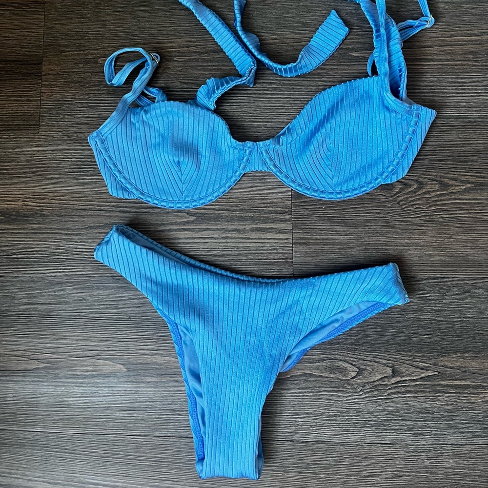 Monday swimwear bikini